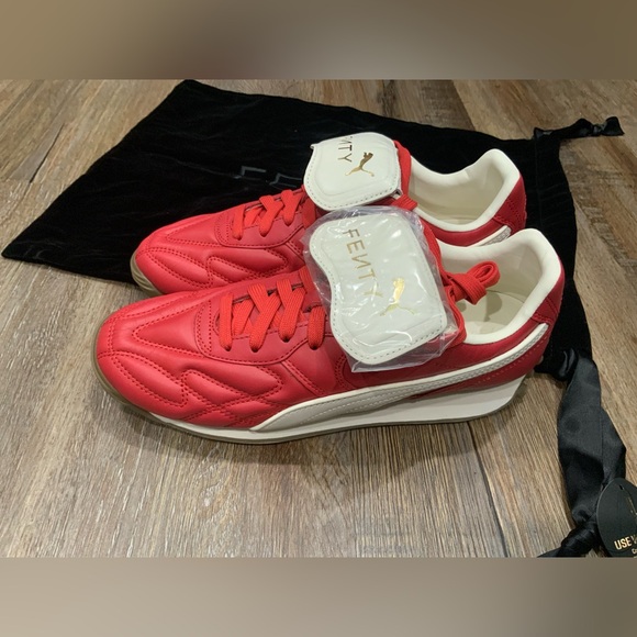 NEW Puma x Fenty Avanti L Red 398352-03 Men Size Wmn Sz